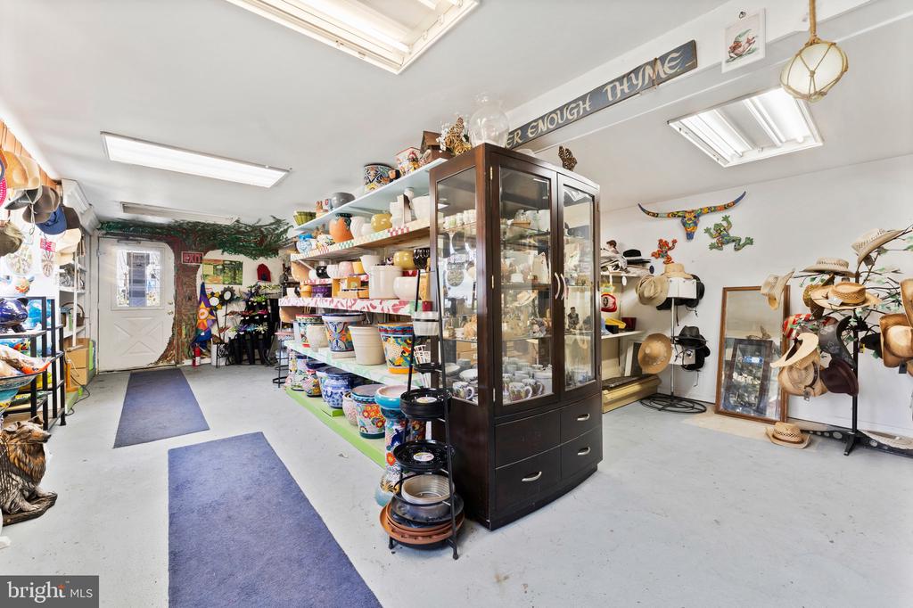 3357 RICHMOND HIGHWAY