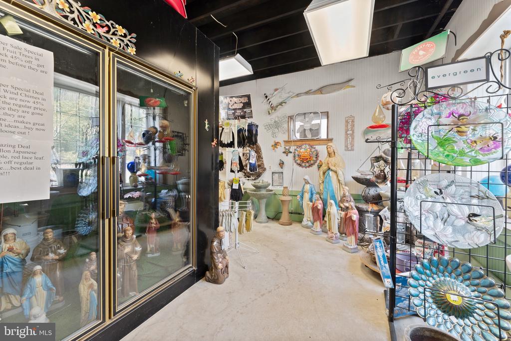 3357 RICHMOND HIGHWAY