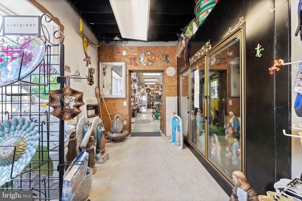 3357 RICHMOND HIGHWAY