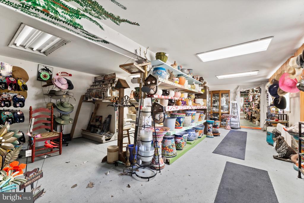3357 RICHMOND HIGHWAY