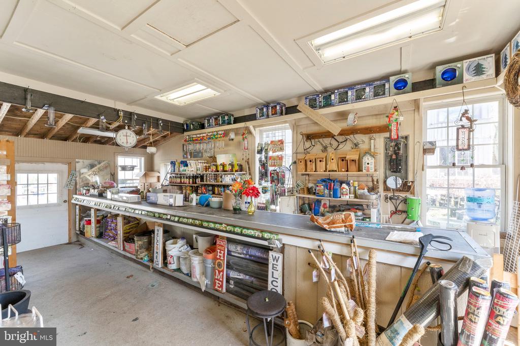 3357 RICHMOND HIGHWAY