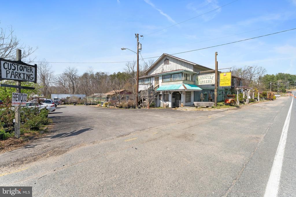 3357 RICHMOND HIGHWAY