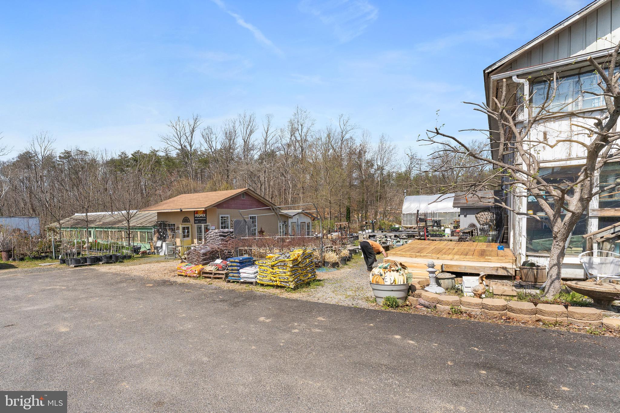 3357 RICHMOND HIGHWAY