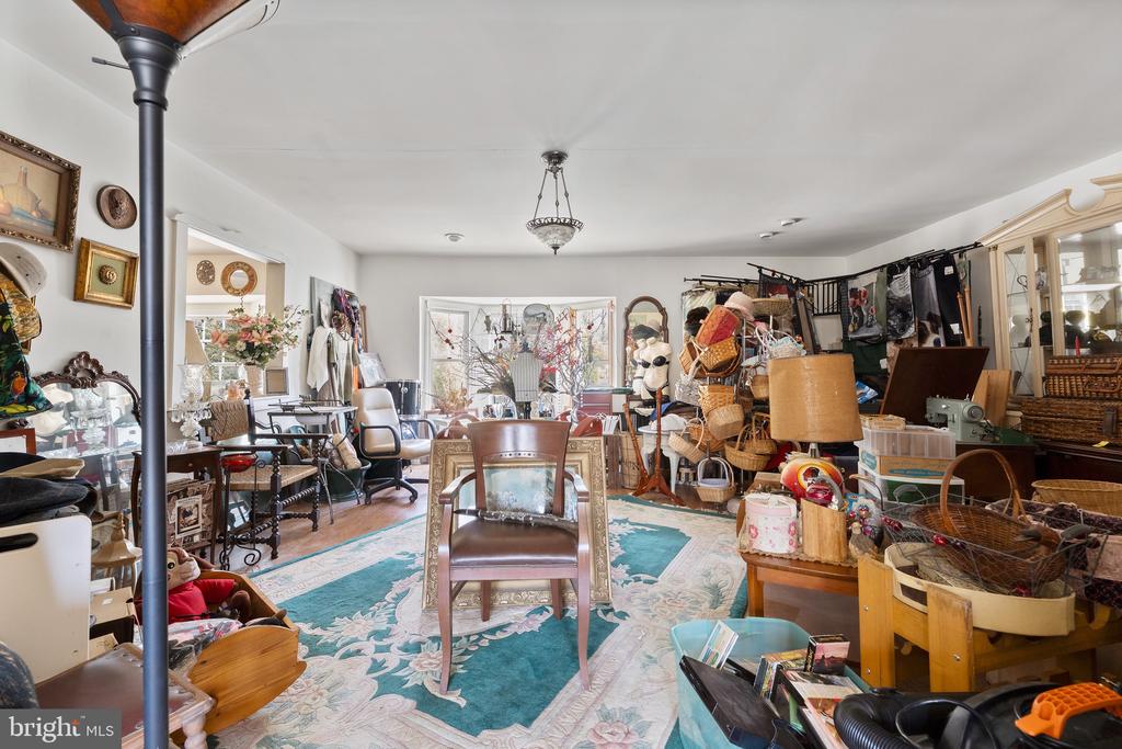 3357 RICHMOND HIGHWAY