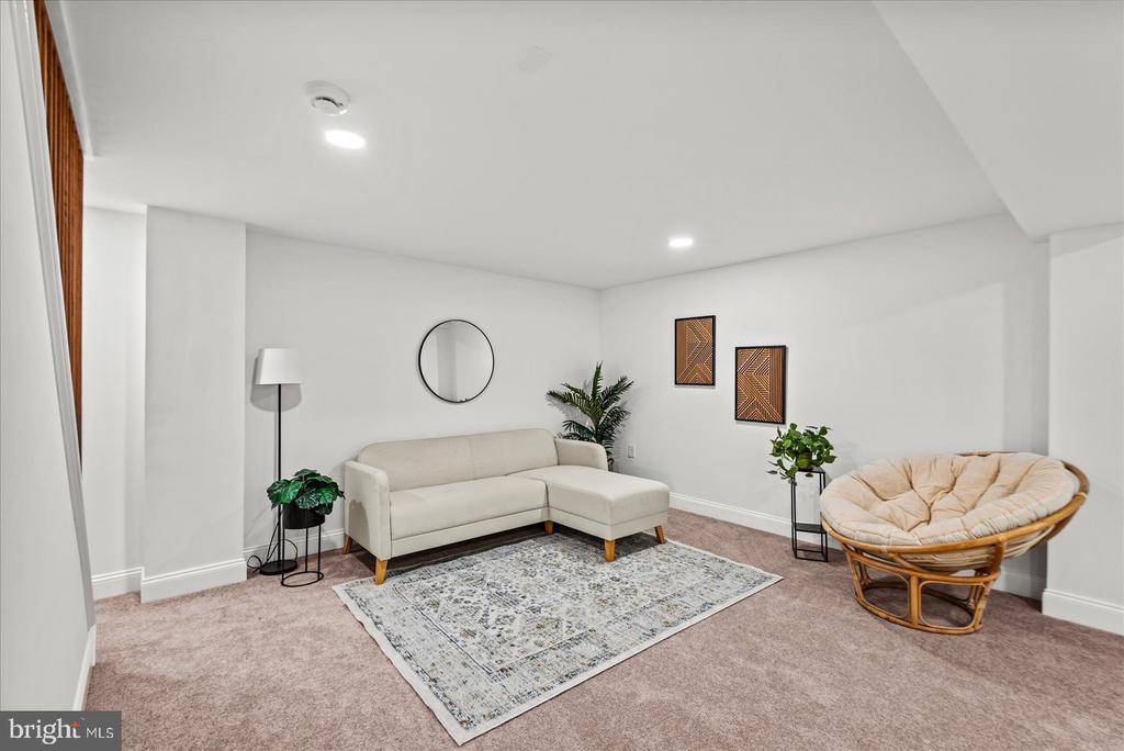 37 HOPE ROAD