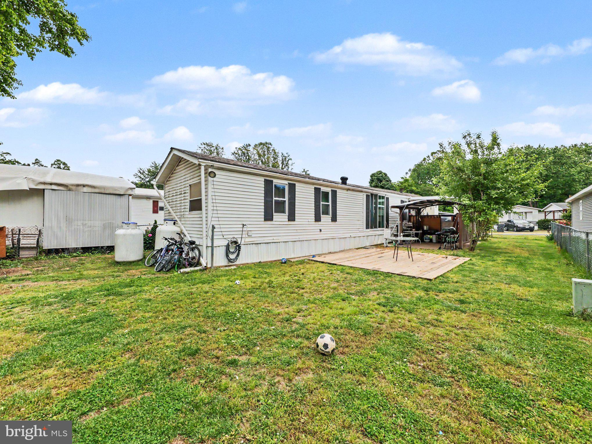 28 COURAGE LN