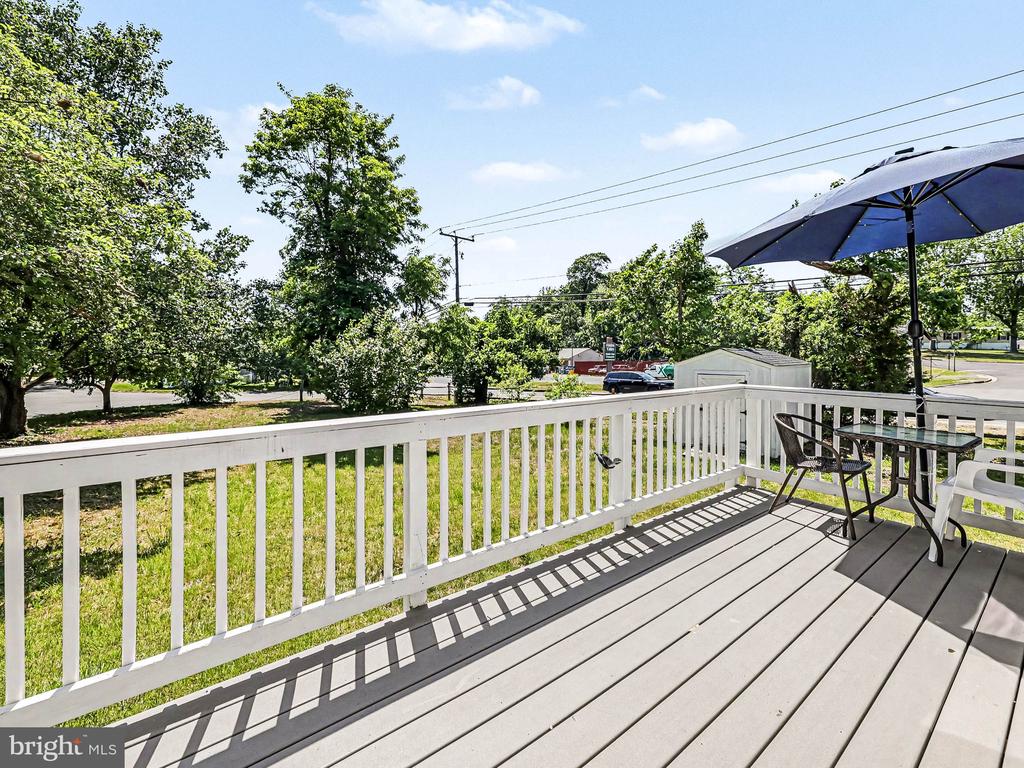 28 CASTLE CT