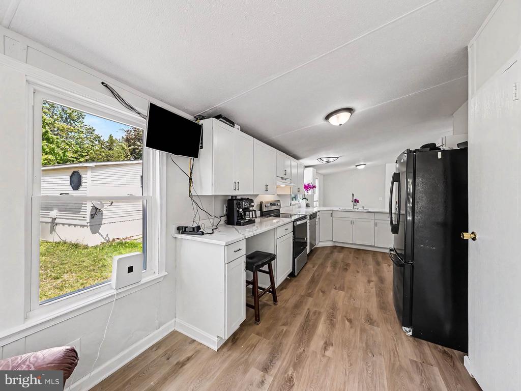 28 CASTLE CT