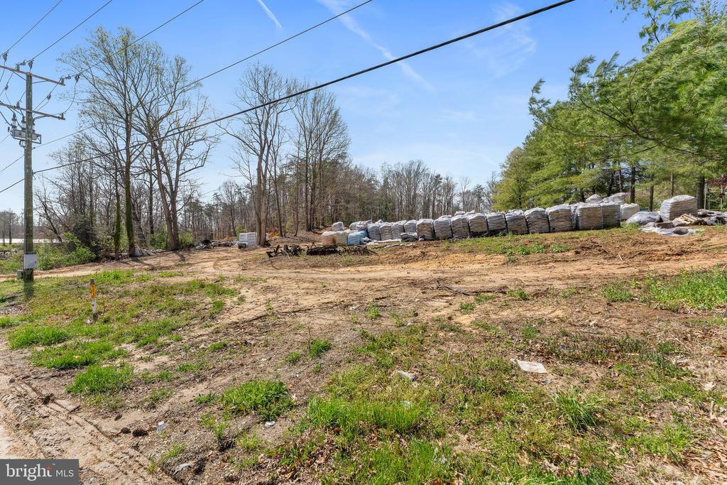 T.M. 21A-1-27, RICHMOND HWY