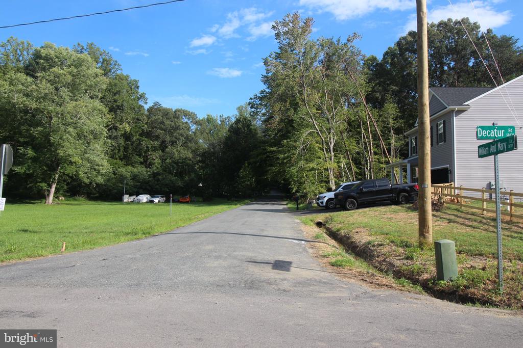WILLIAM AND MARY LANE