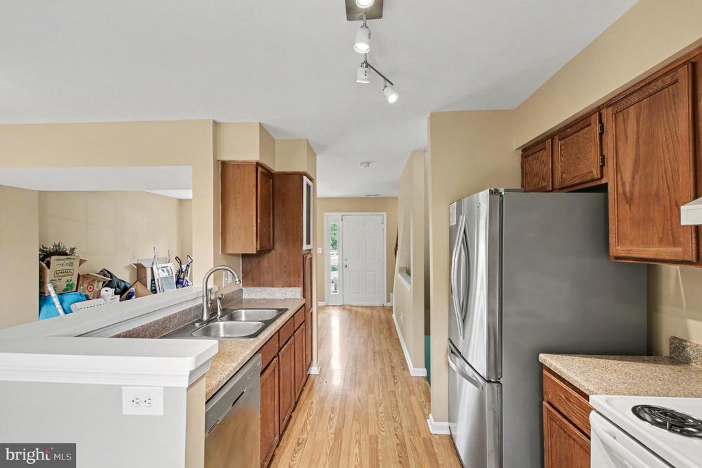 504 PROVIDENCE ST Unit: 504