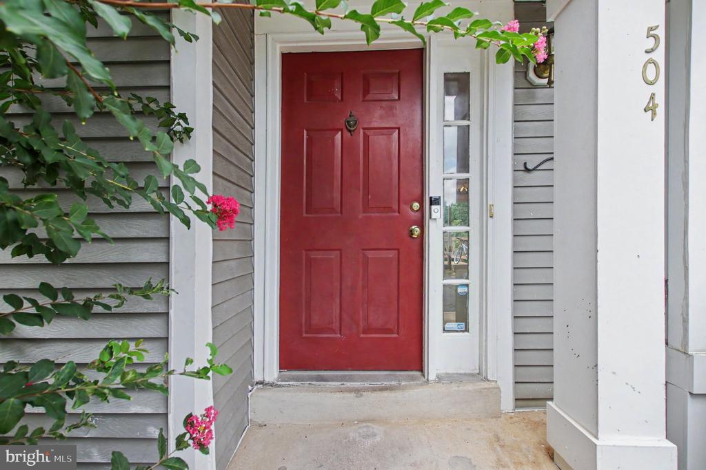 504 PROVIDENCE ST Unit: 504
