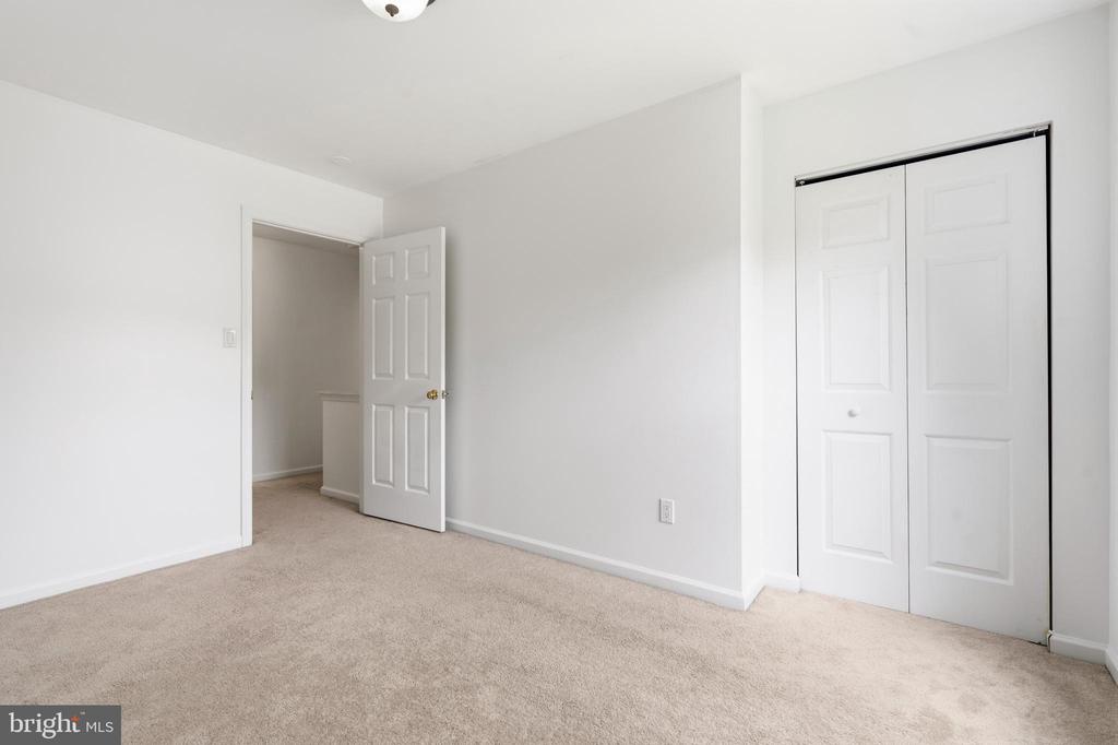 33 JADE DRIVE
