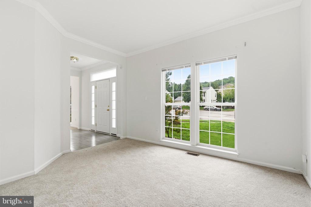 33 JADE DRIVE