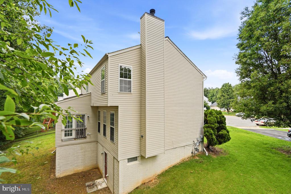 33 JADE DRIVE