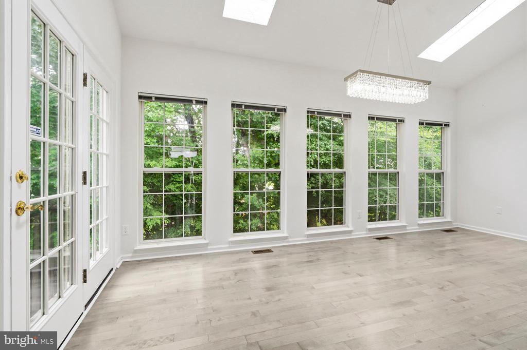 33 JADE DRIVE