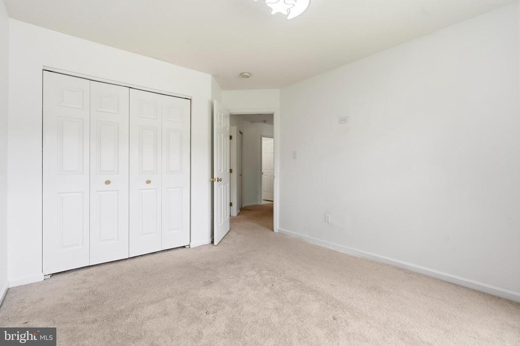 33 JADE DRIVE