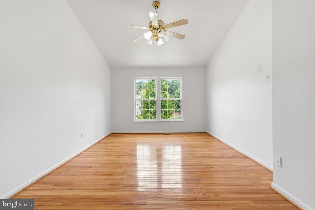 33 JADE DRIVE