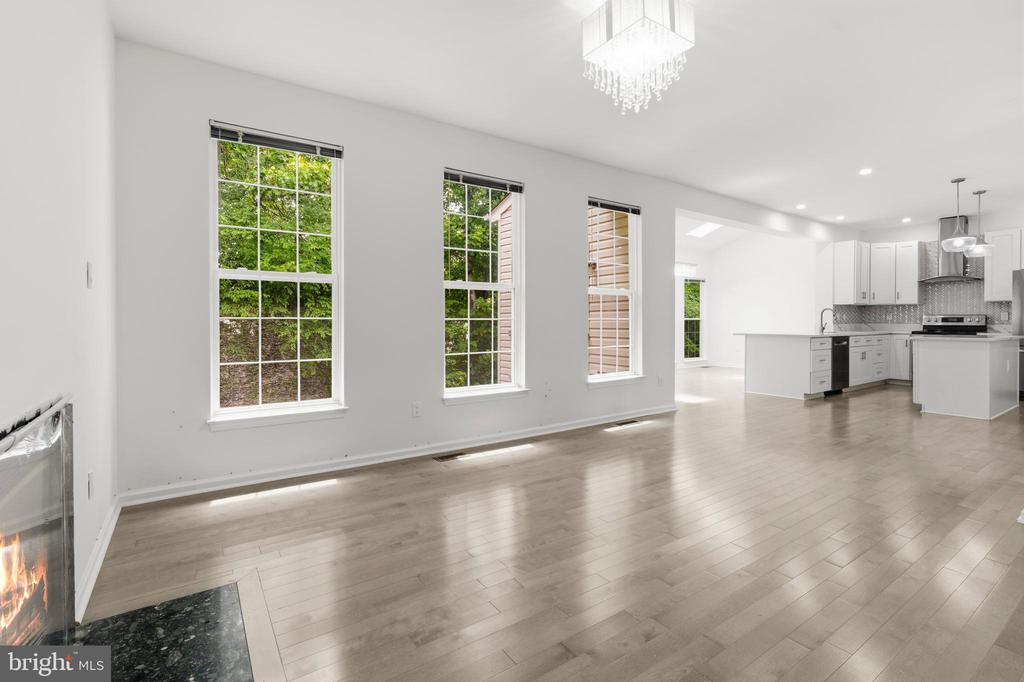 33 JADE DRIVE
