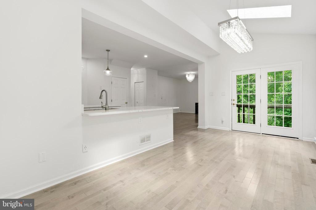 33 JADE DRIVE