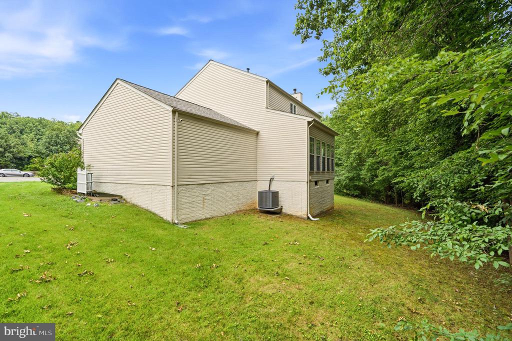 33 JADE DRIVE