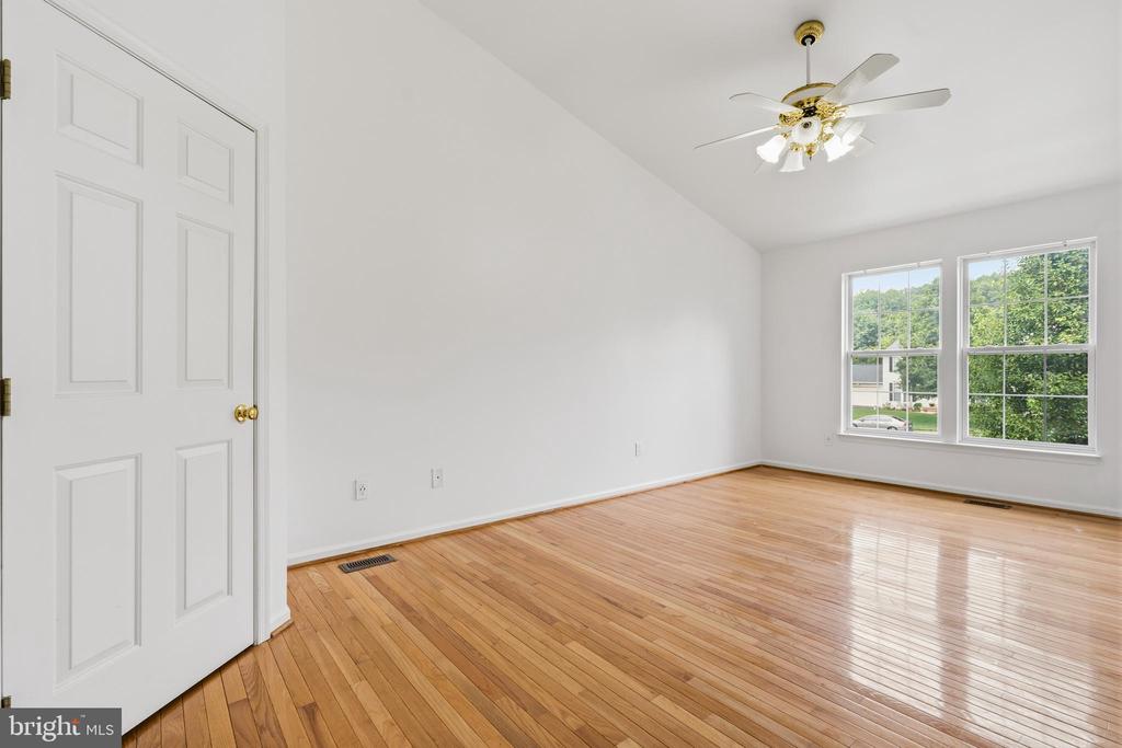 33 JADE DRIVE