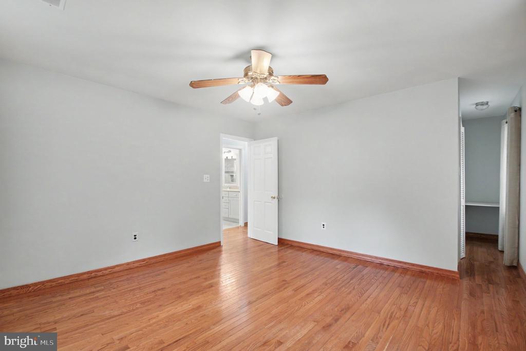 1100 JOHN PAUL JONES DRIVE