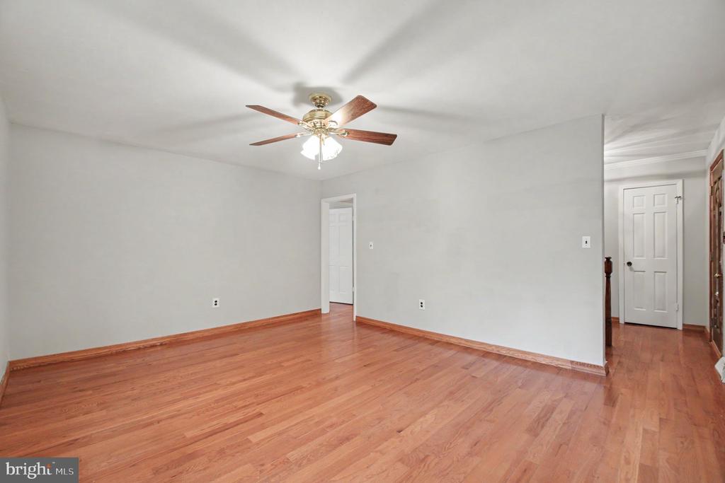 1100 JOHN PAUL JONES DRIVE