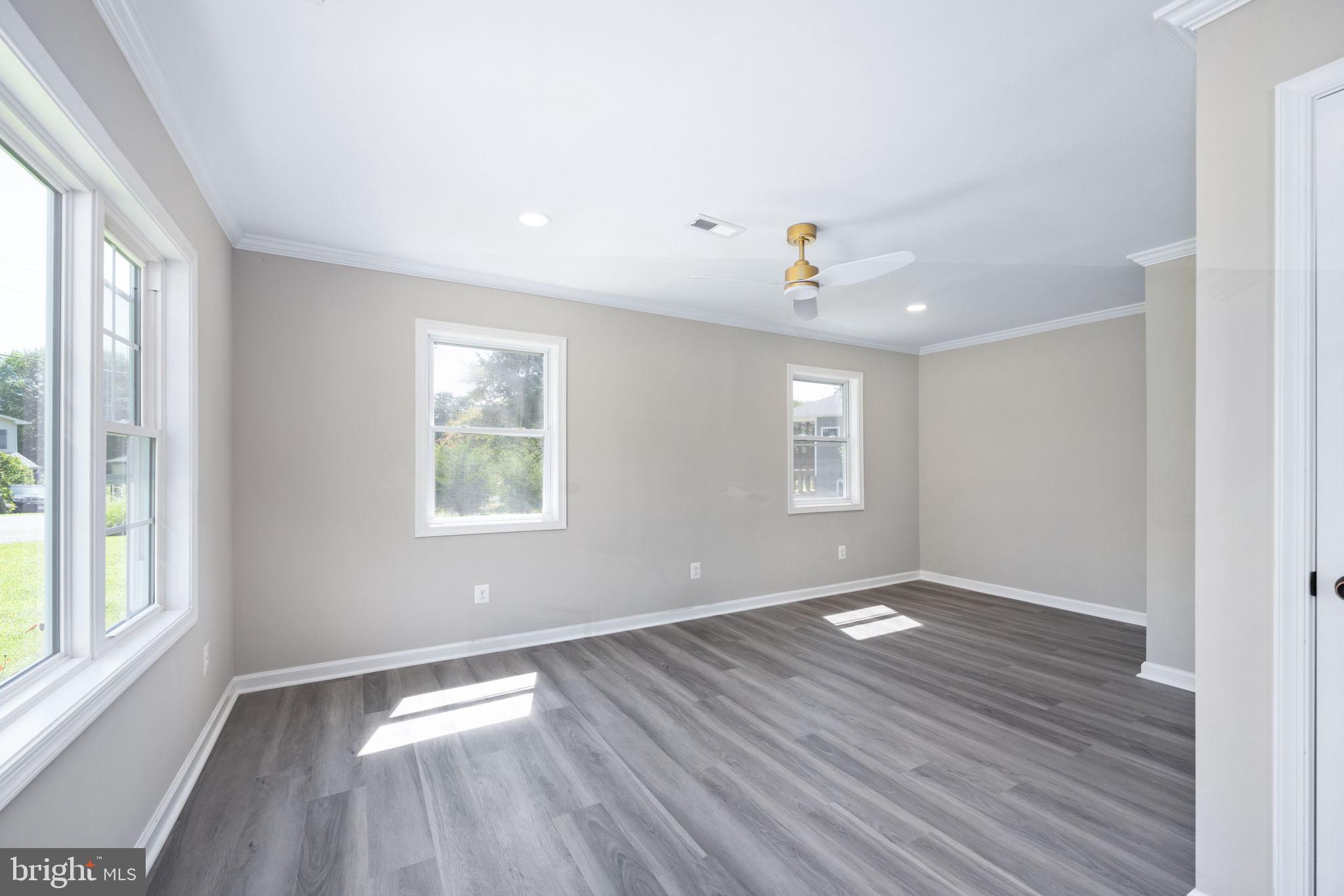 881 SHORE DRIVE