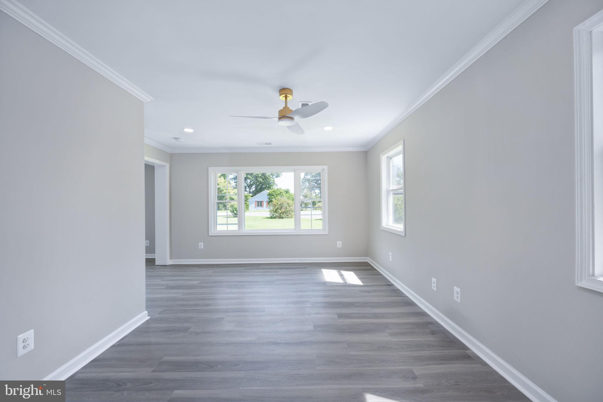 881 SHORE DRIVE