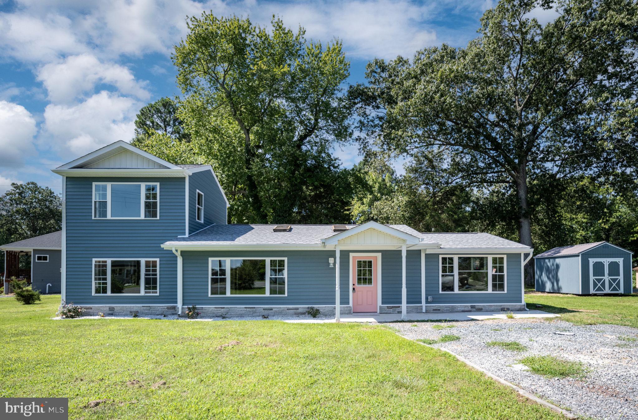 881 SHORE DRIVE