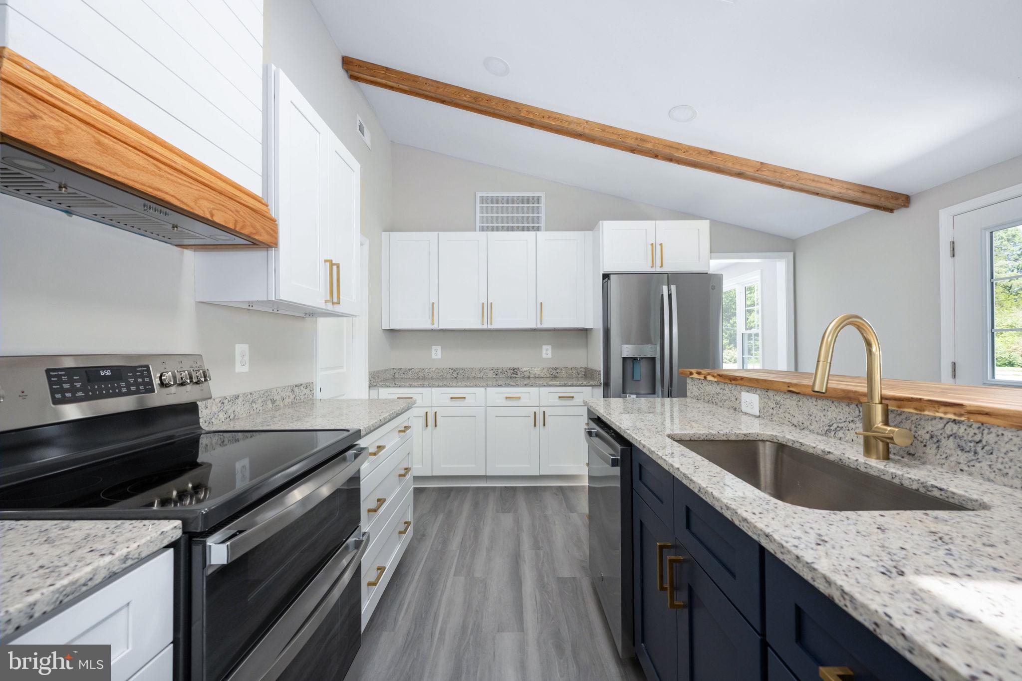 881 SHORE DRIVE