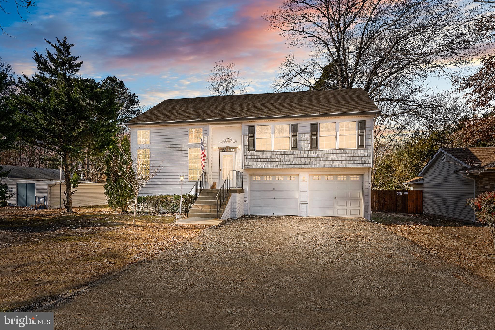 1233 HOLLY VISTA DRIVE