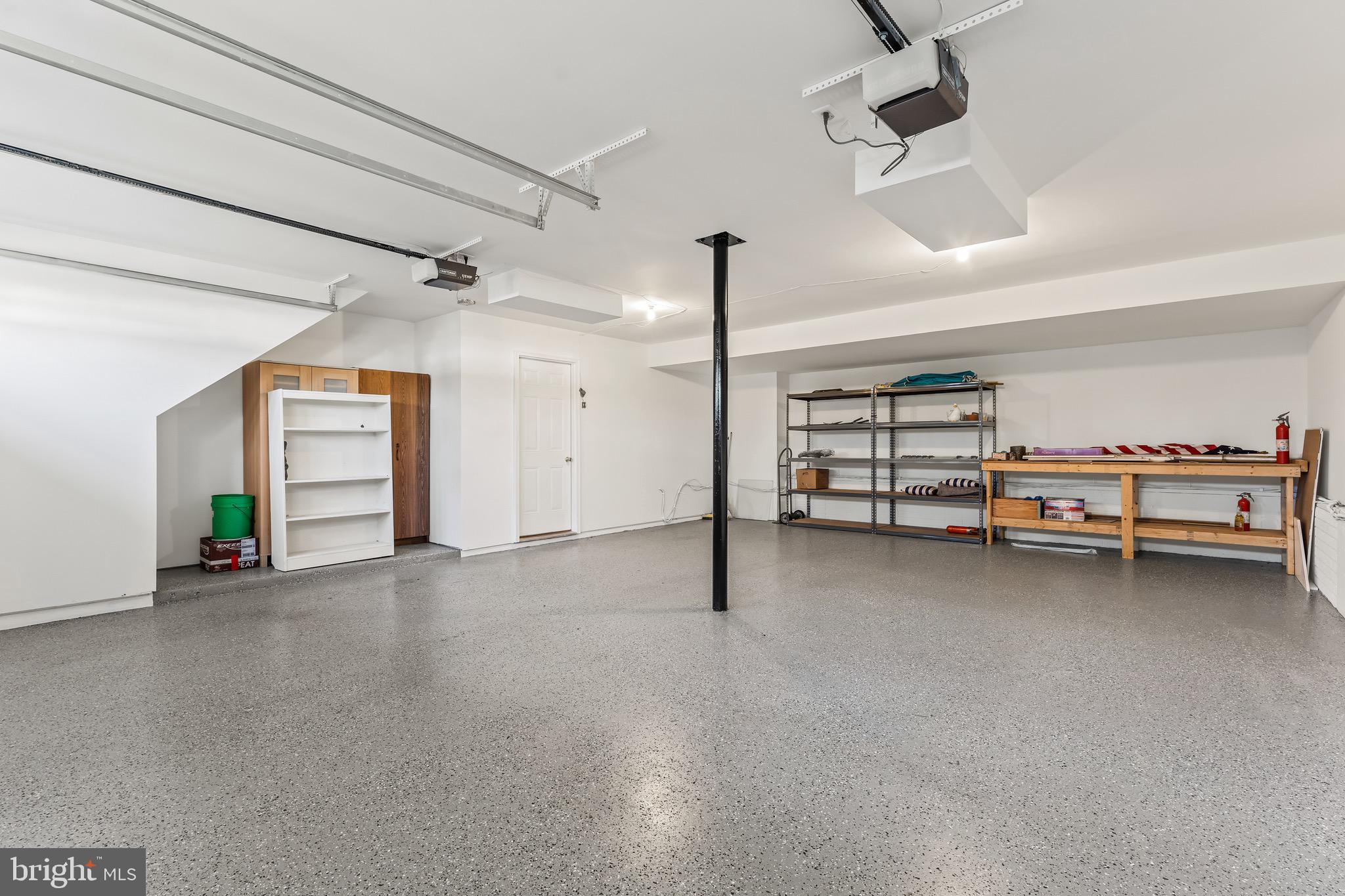 1233 HOLLY VISTA DRIVE