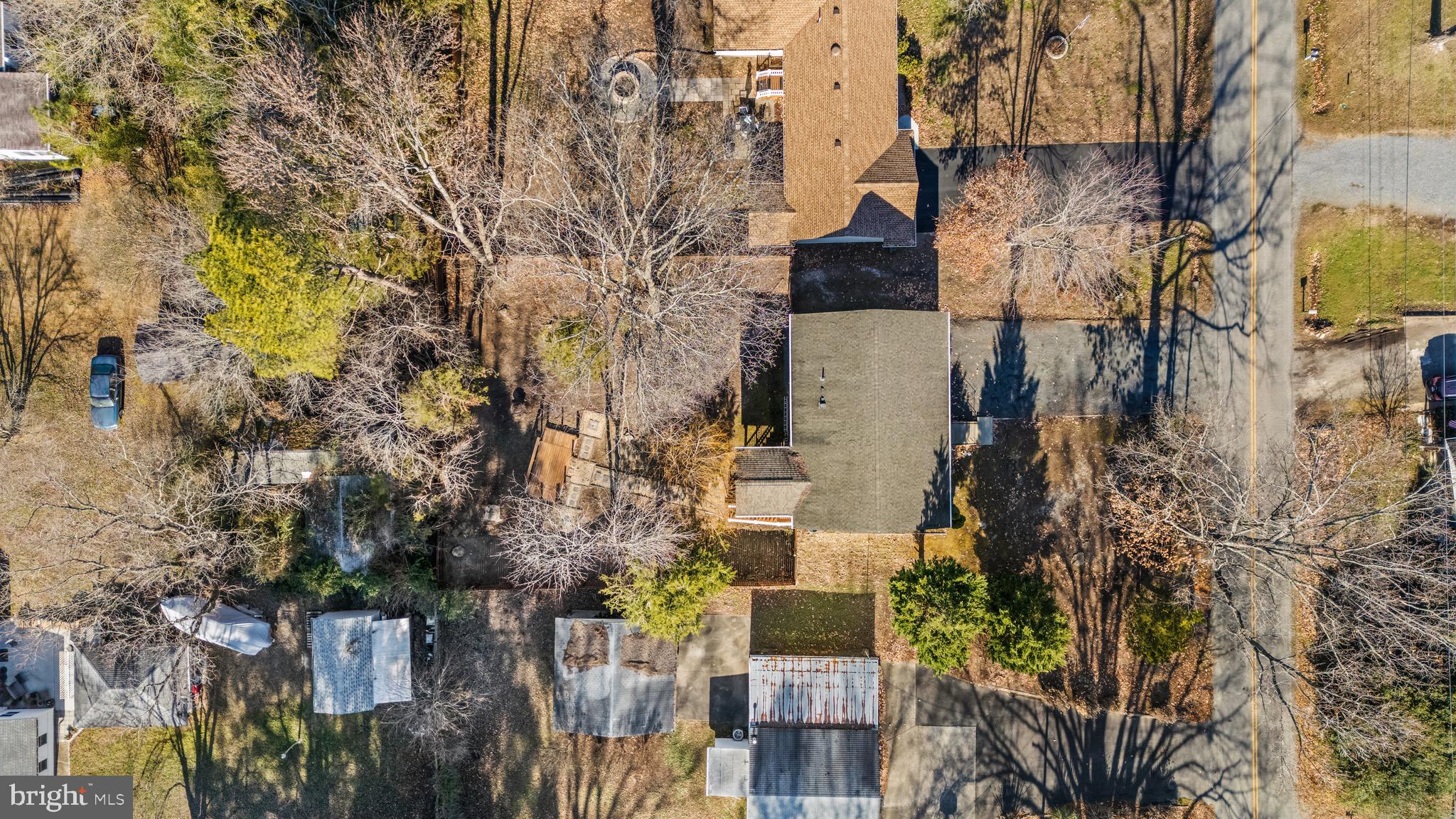 1233 HOLLY VISTA DRIVE