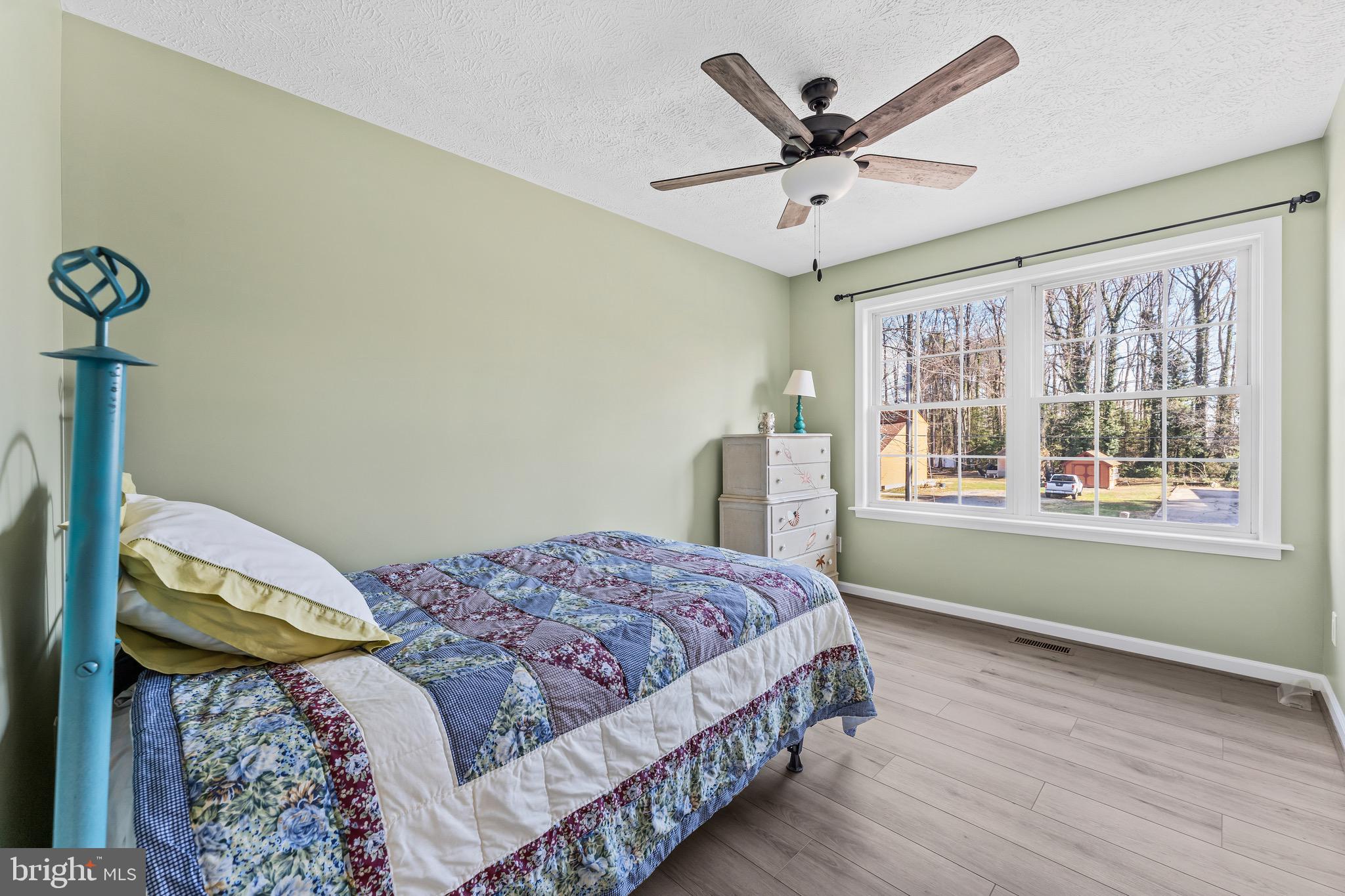 1233 HOLLY VISTA DRIVE