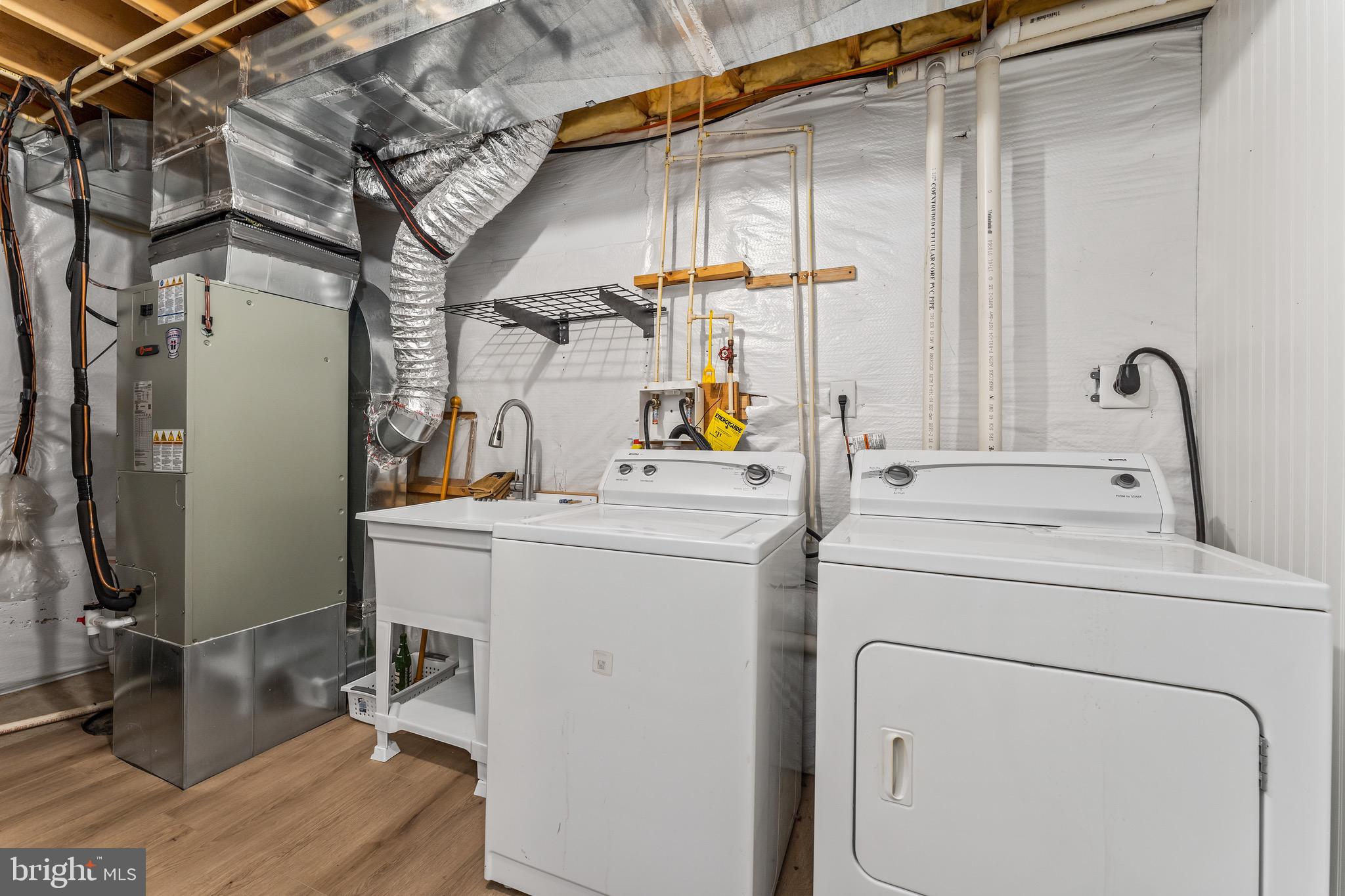 1233 HOLLY VISTA DRIVE