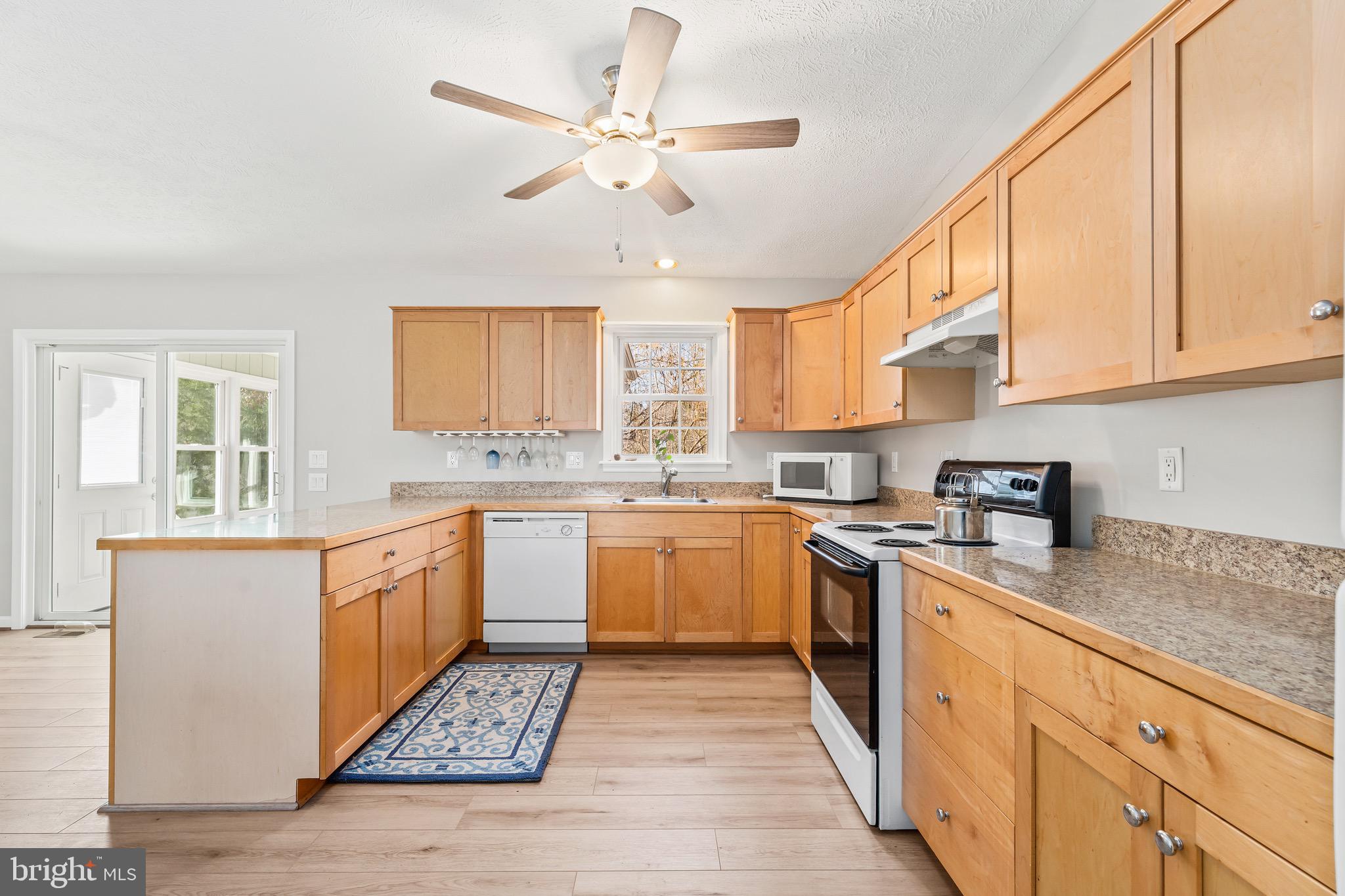 1233 HOLLY VISTA DRIVE