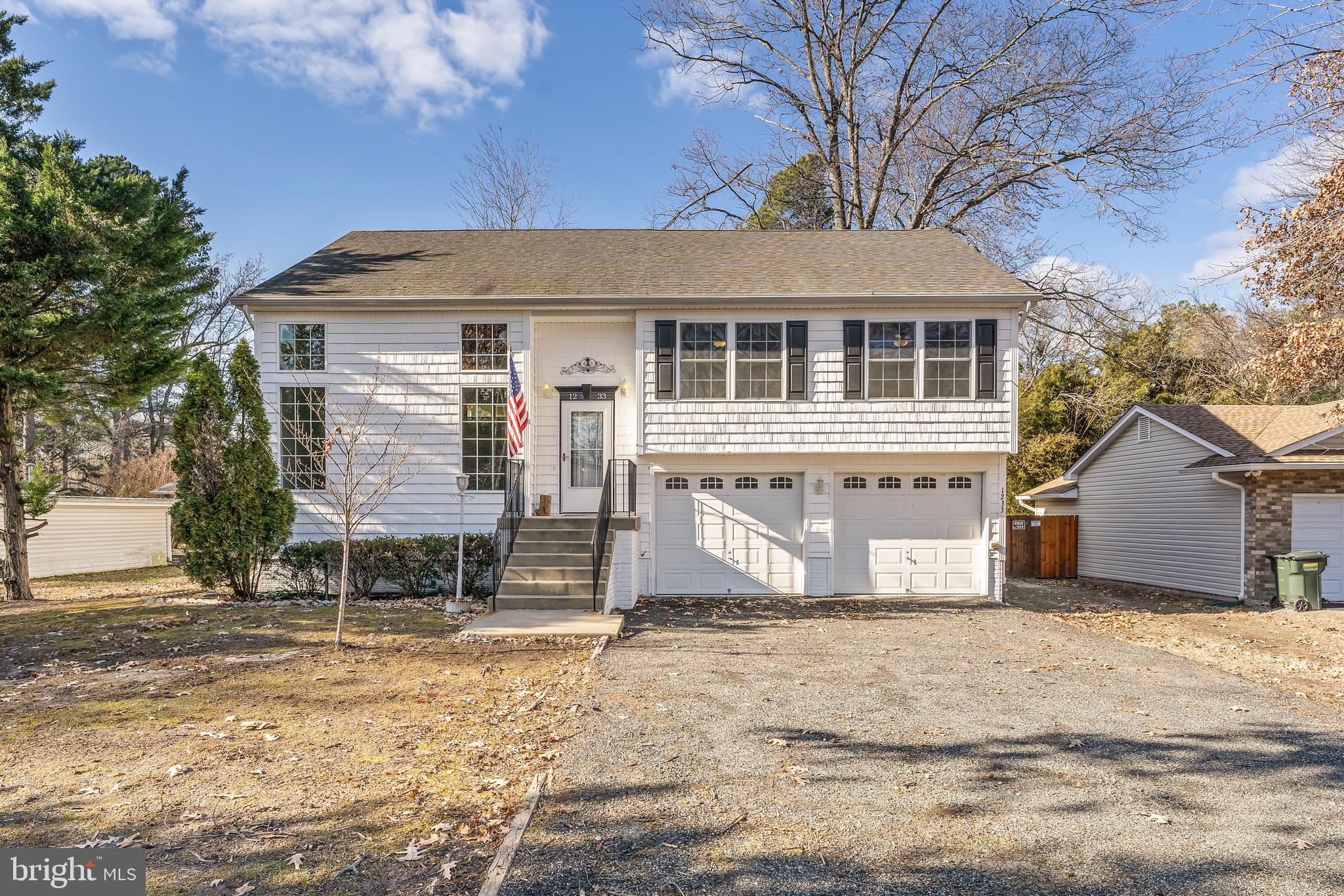 1233 HOLLY VISTA DRIVE