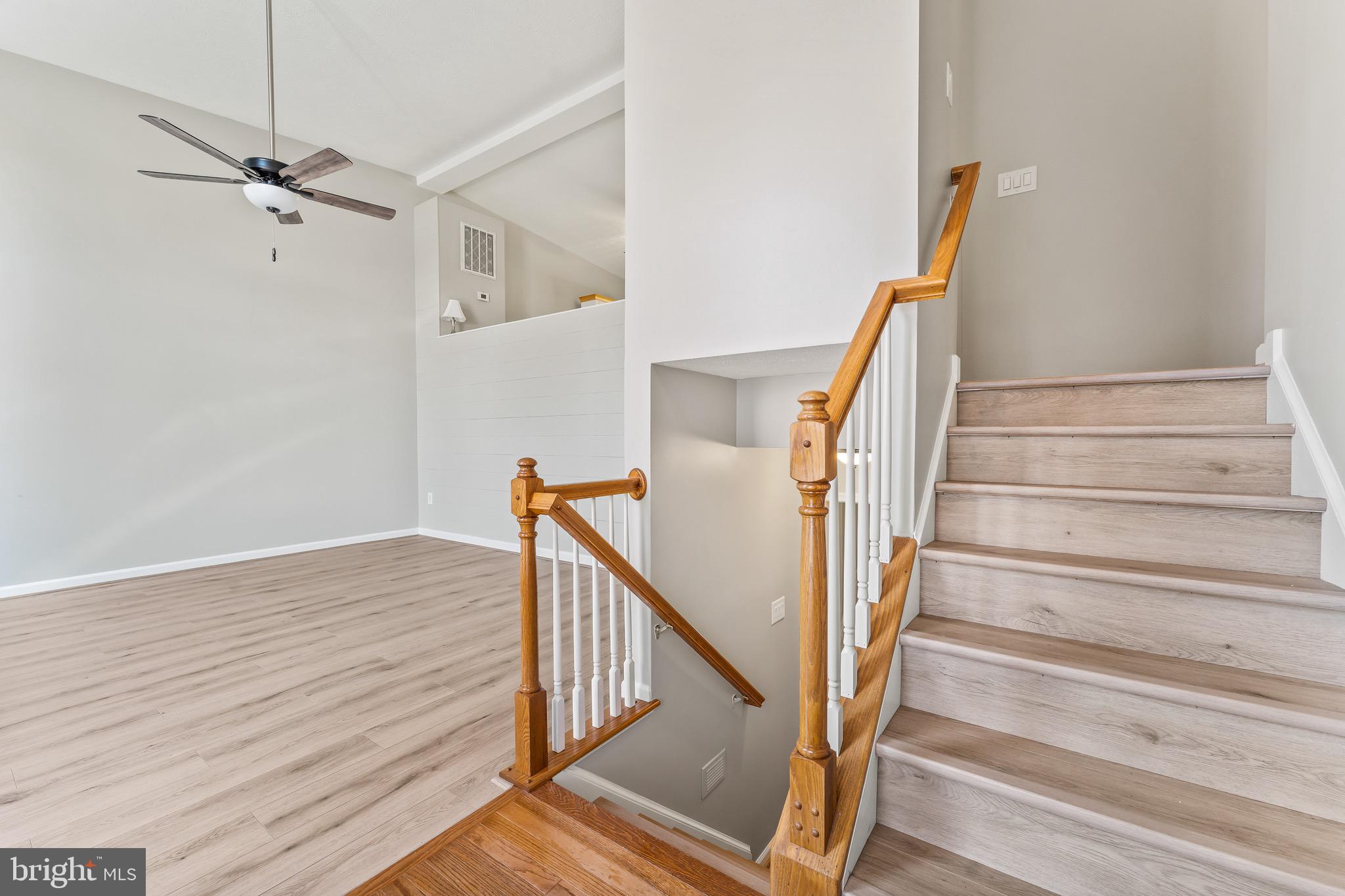 1233 HOLLY VISTA DRIVE