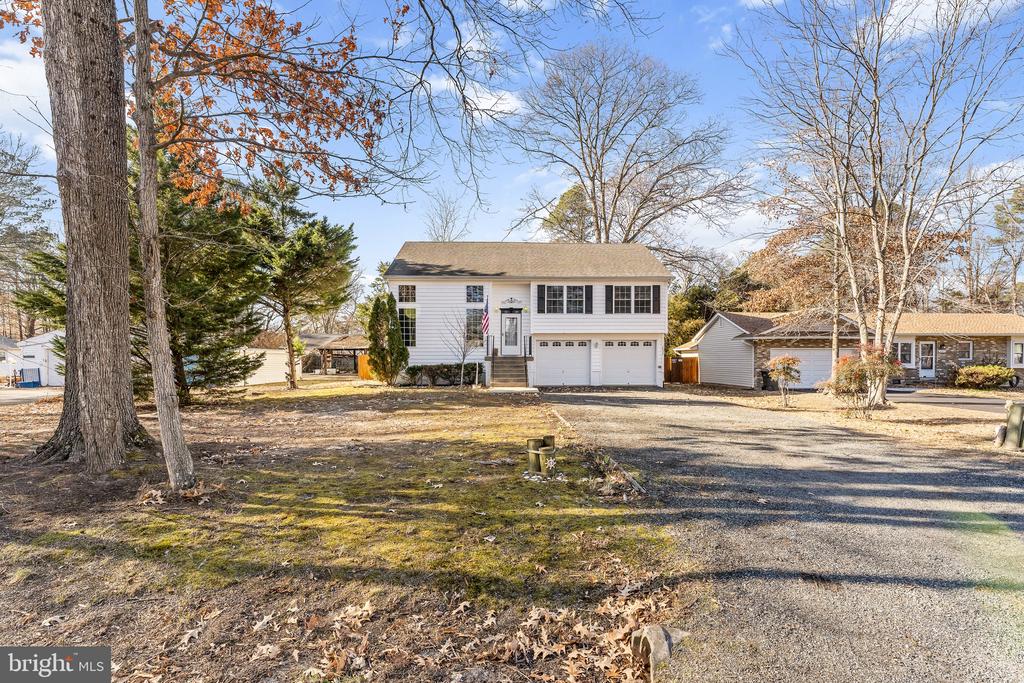 1233 HOLLY VISTA DRIVE