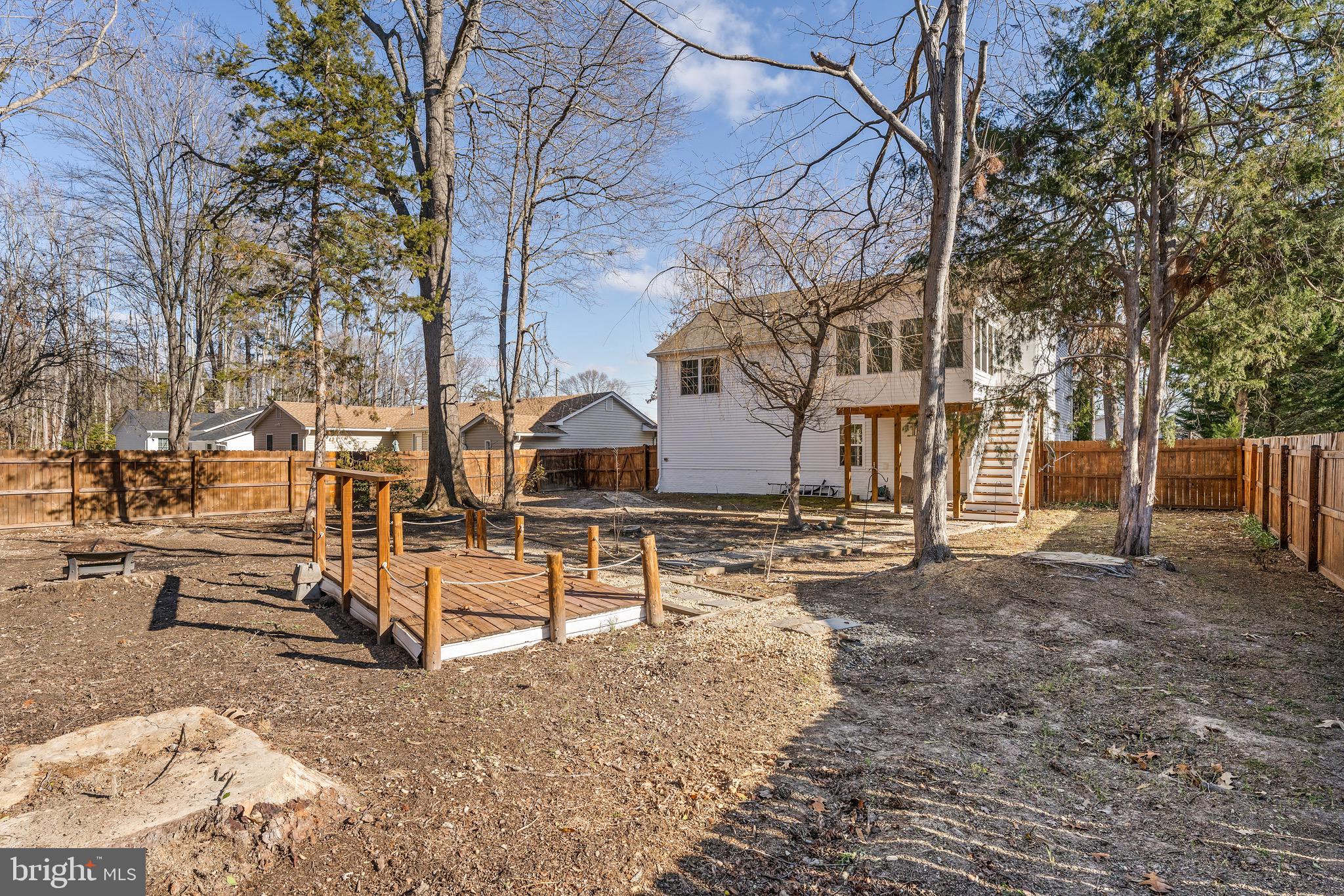 1233 HOLLY VISTA DRIVE