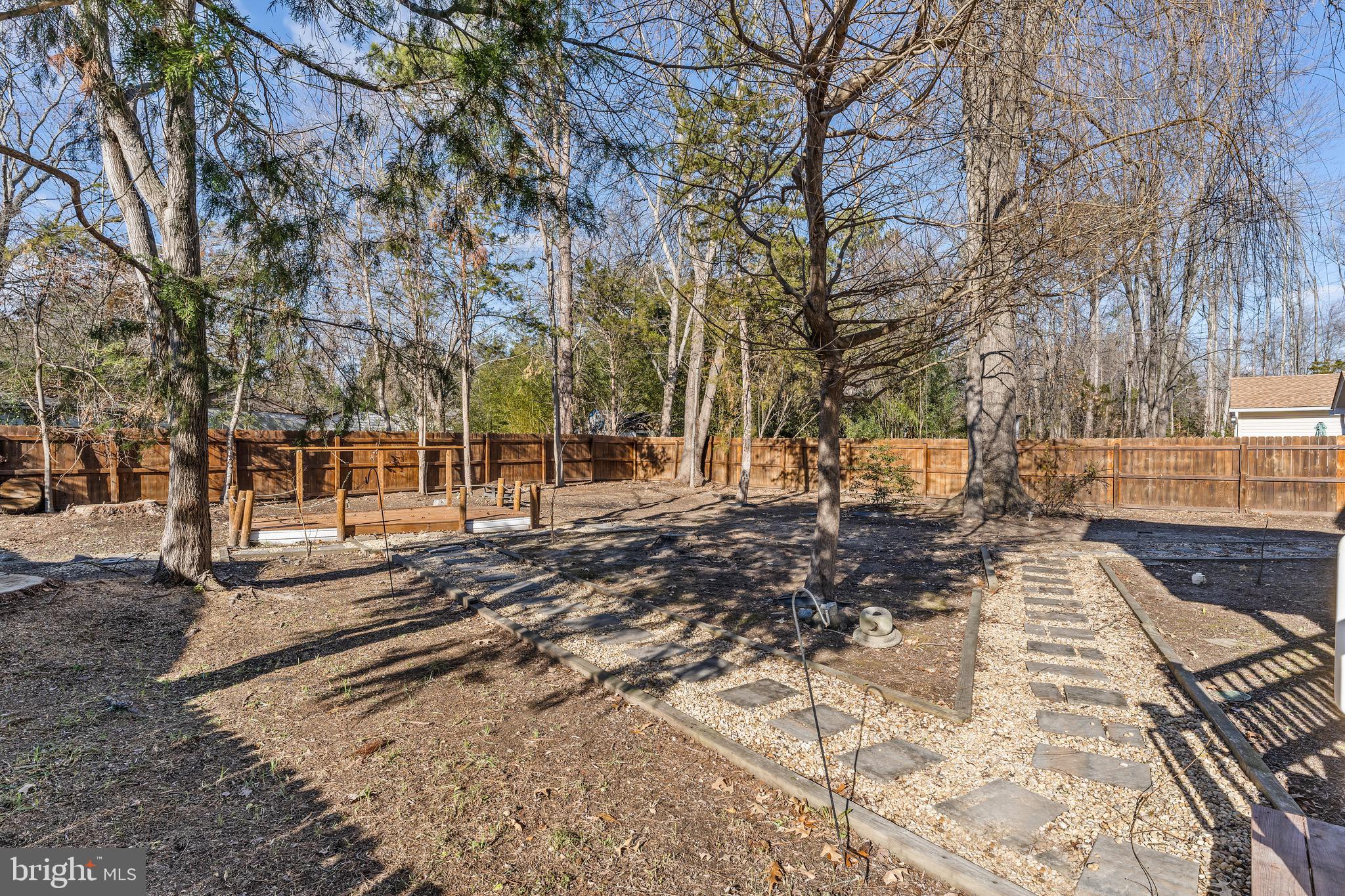 1233 HOLLY VISTA DRIVE