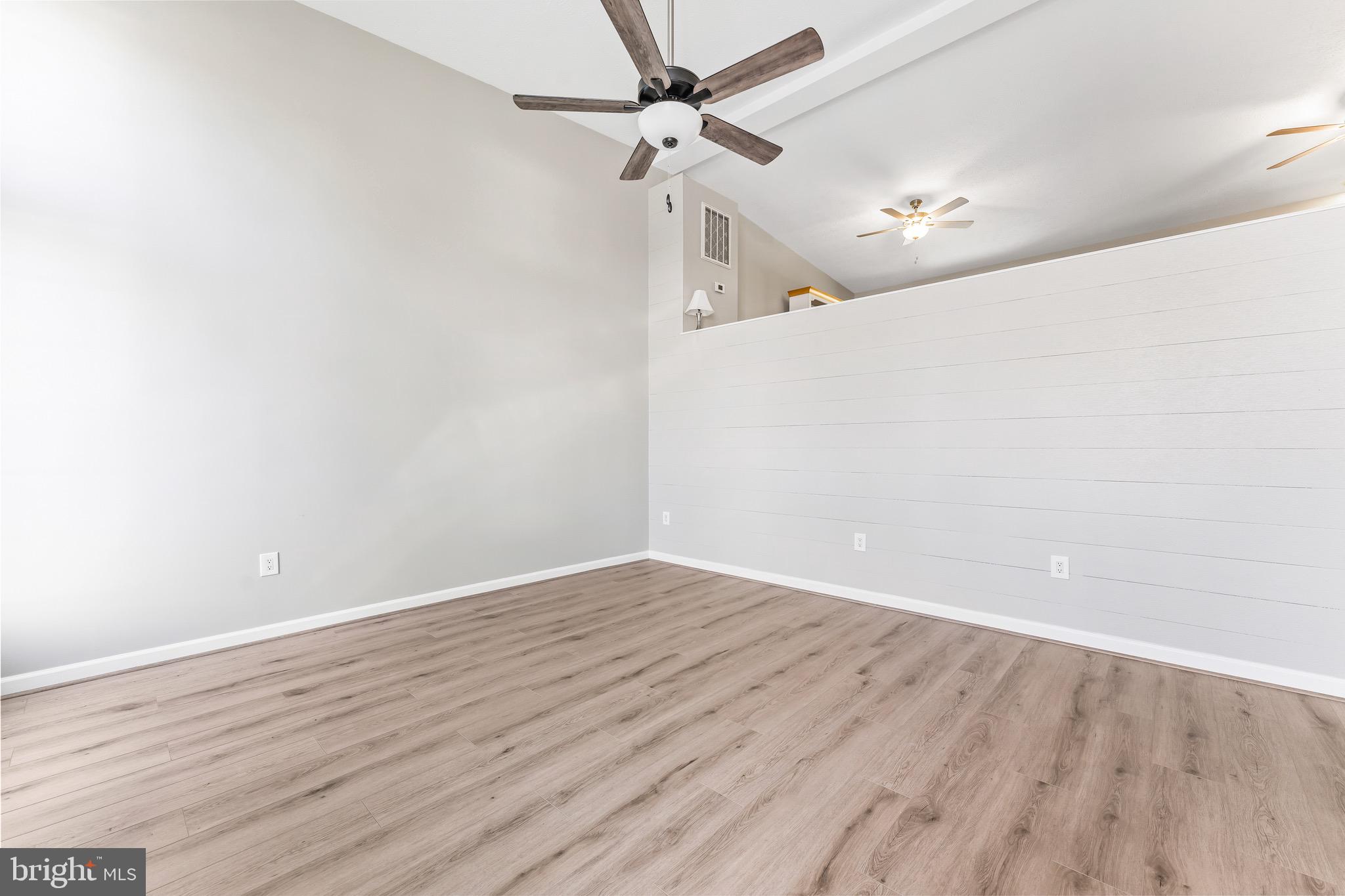 1233 HOLLY VISTA DRIVE