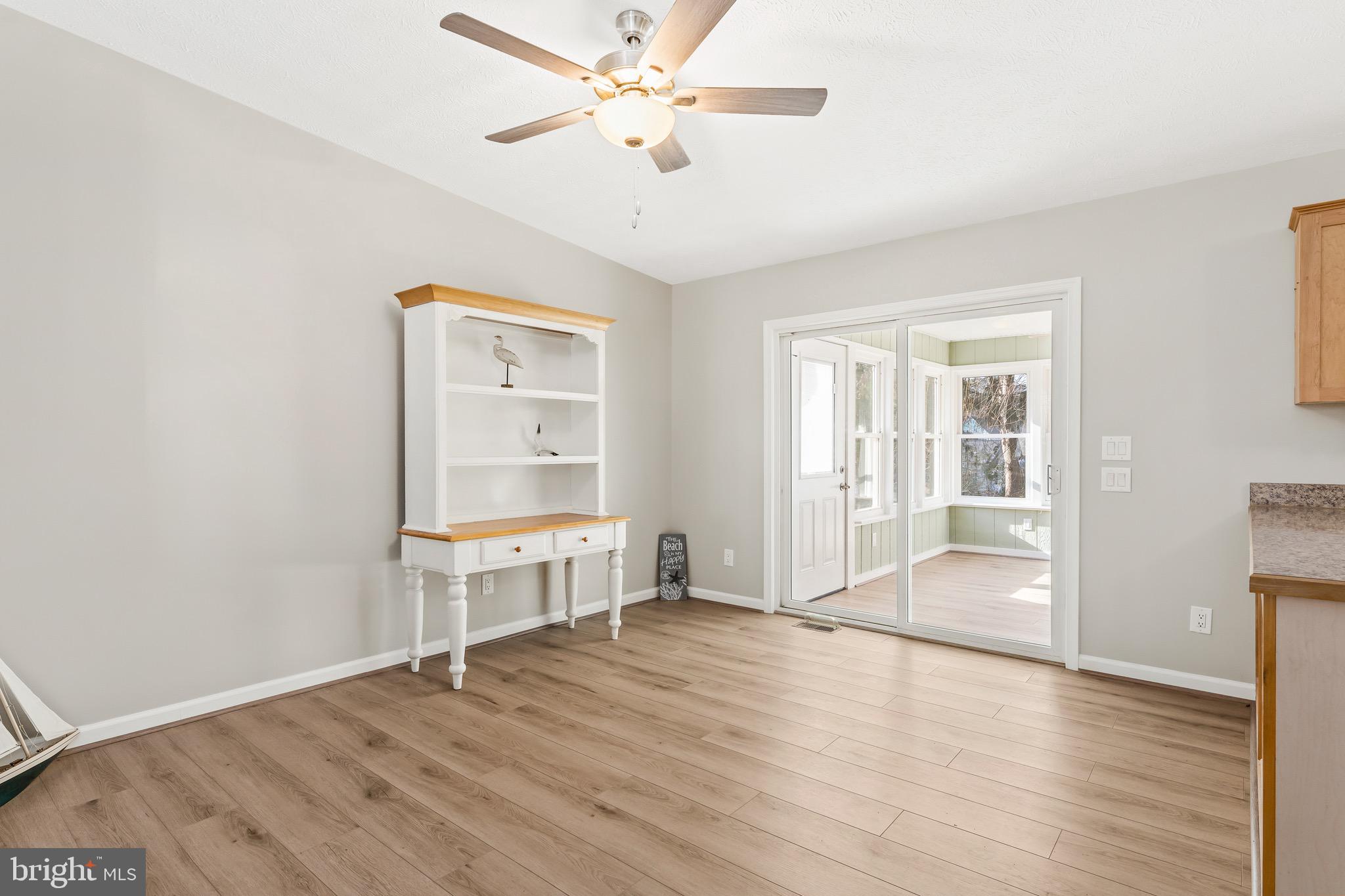 1233 HOLLY VISTA DRIVE