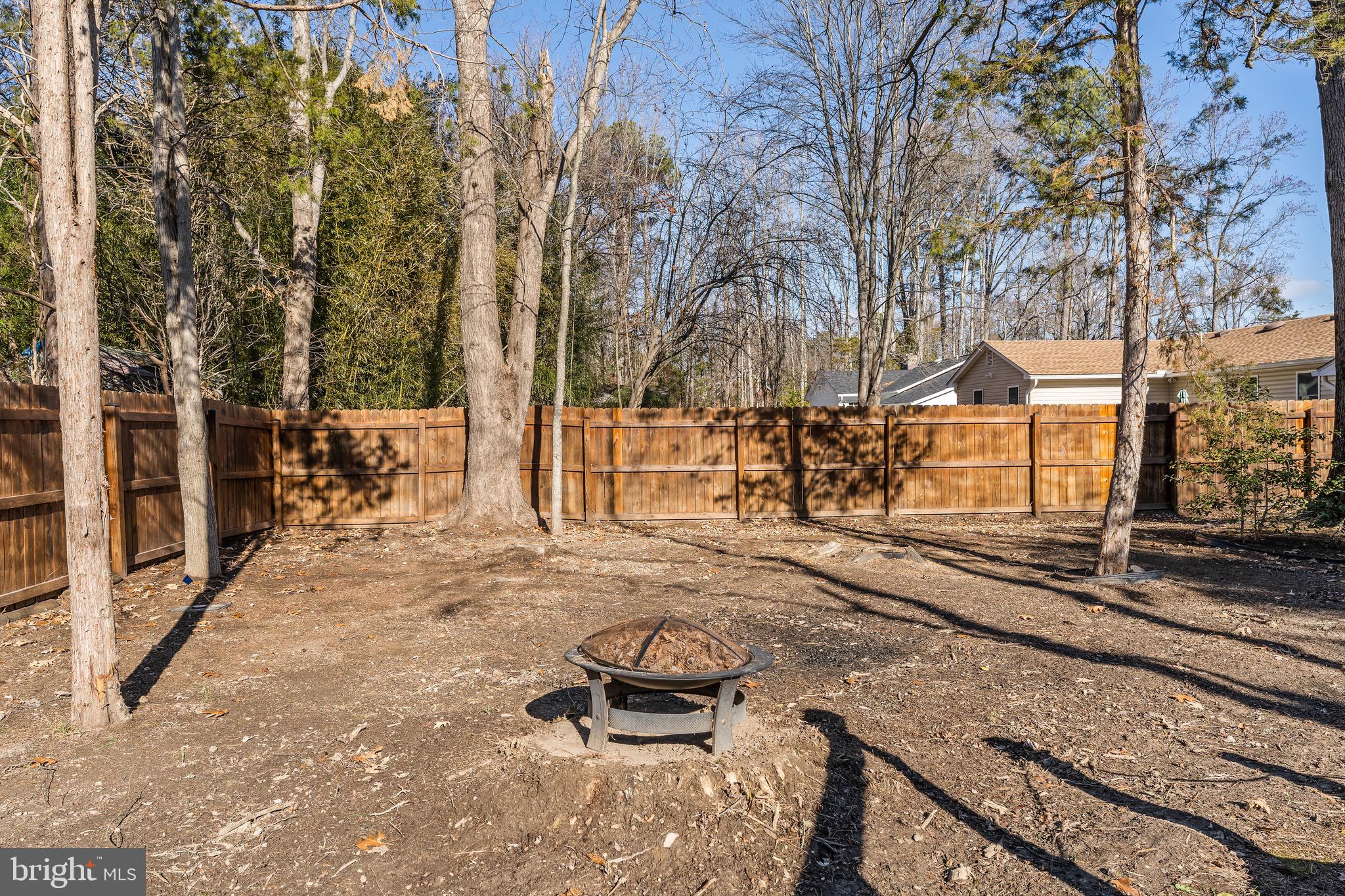 1233 HOLLY VISTA DRIVE