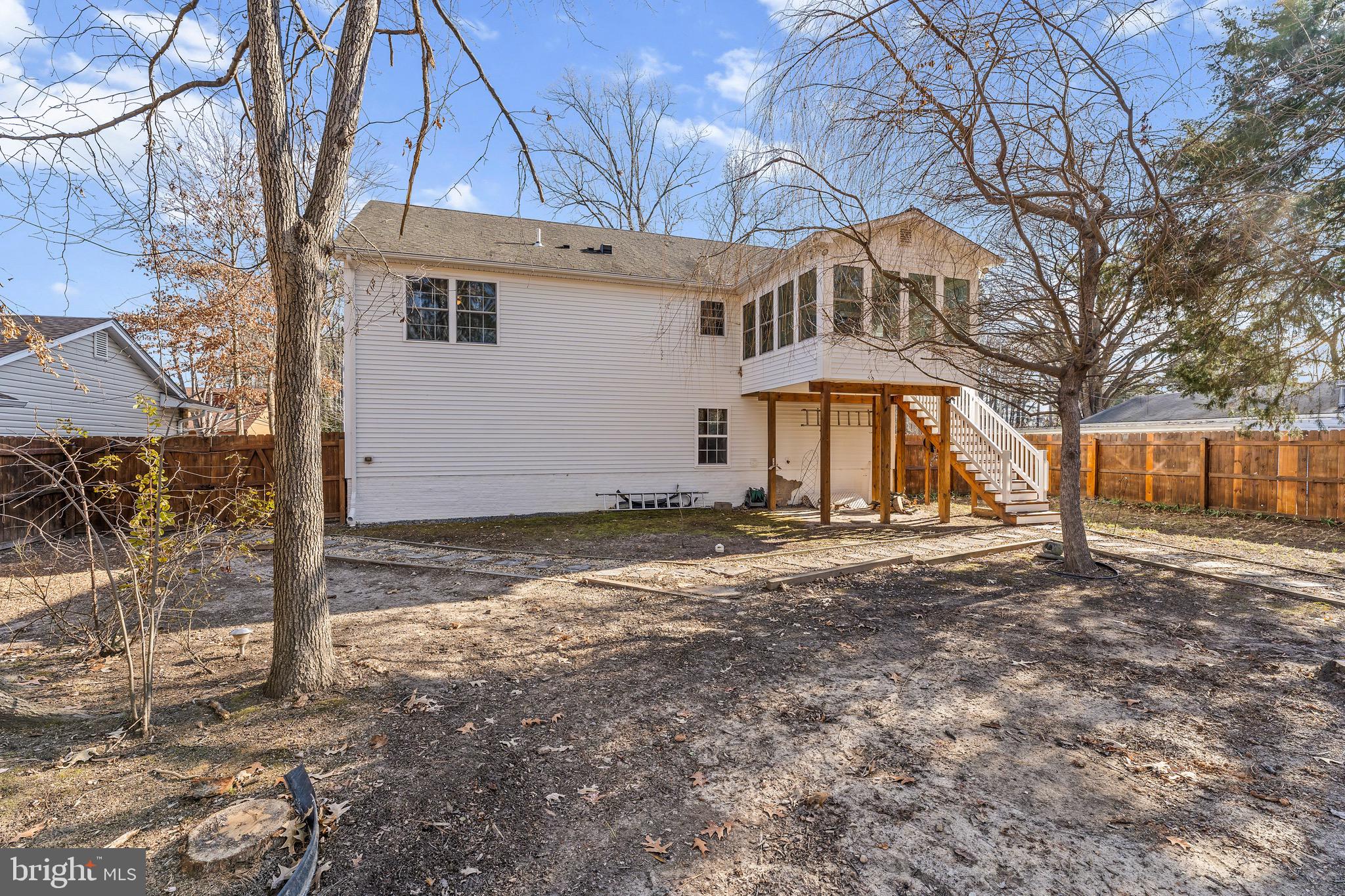 1233 HOLLY VISTA DRIVE