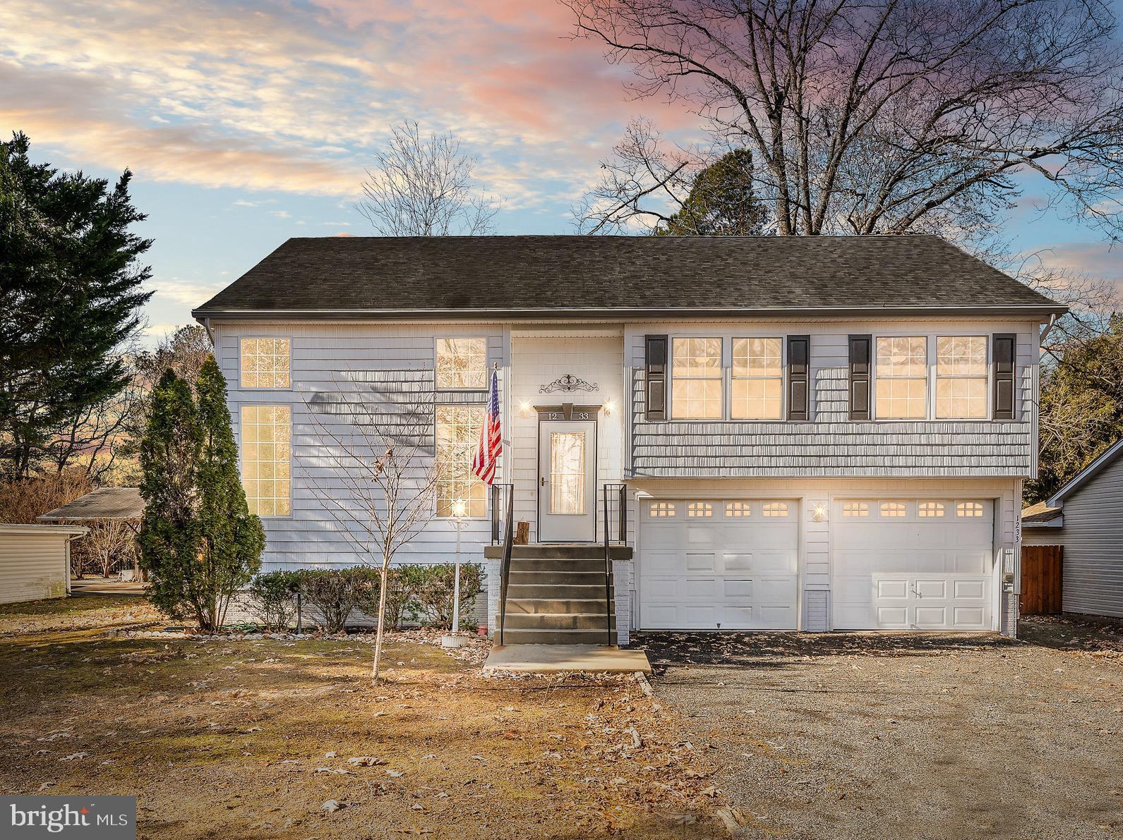 1233 HOLLY VISTA DRIVE