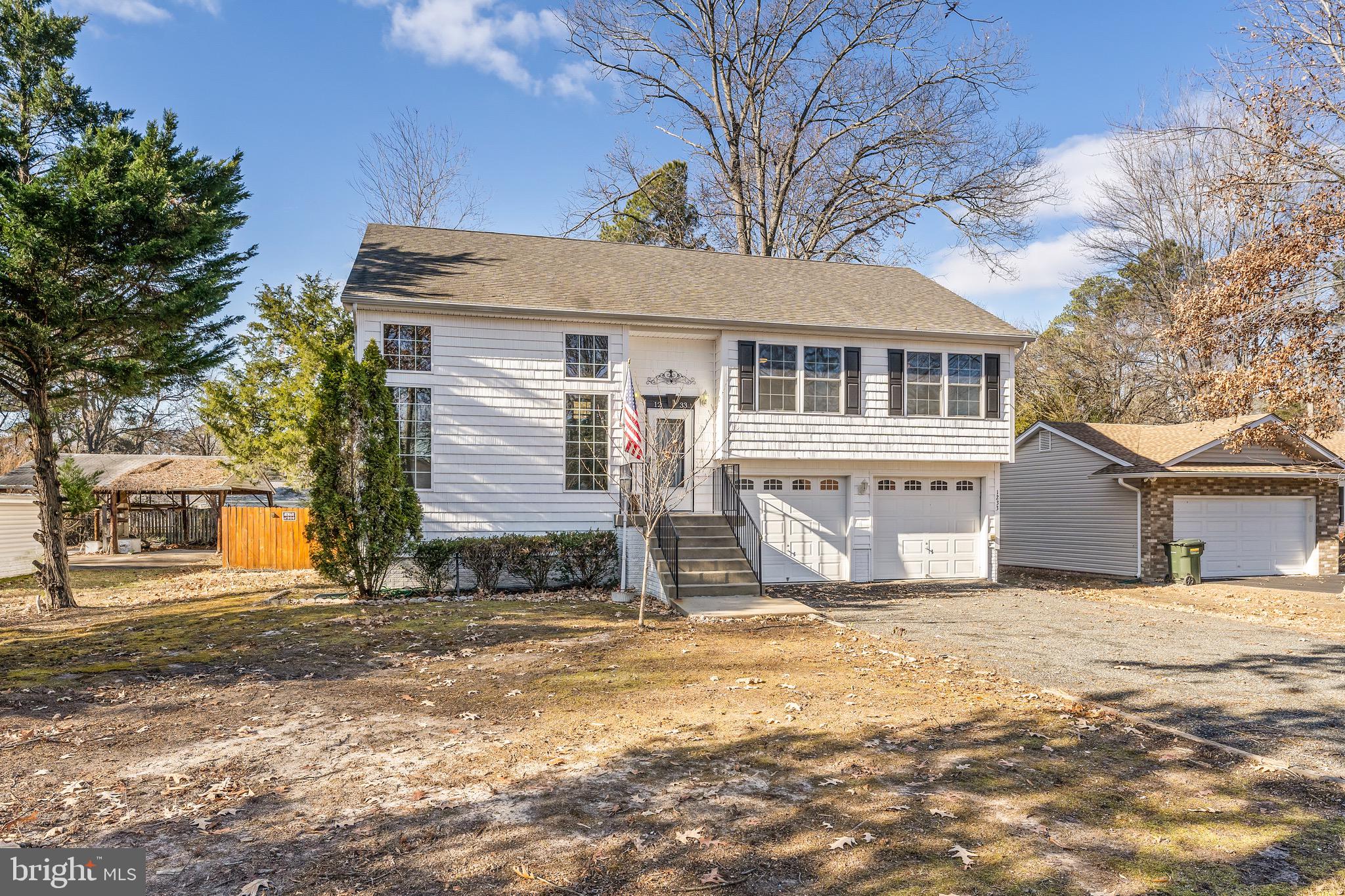 1233 HOLLY VISTA DRIVE