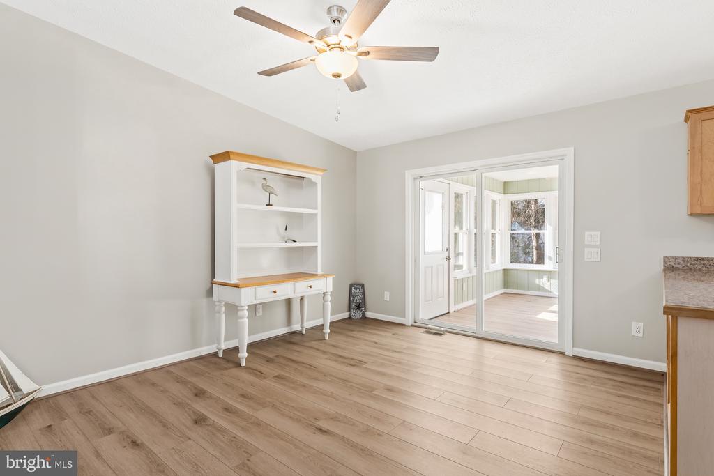 1233 HOLLY VISTA DRIVE